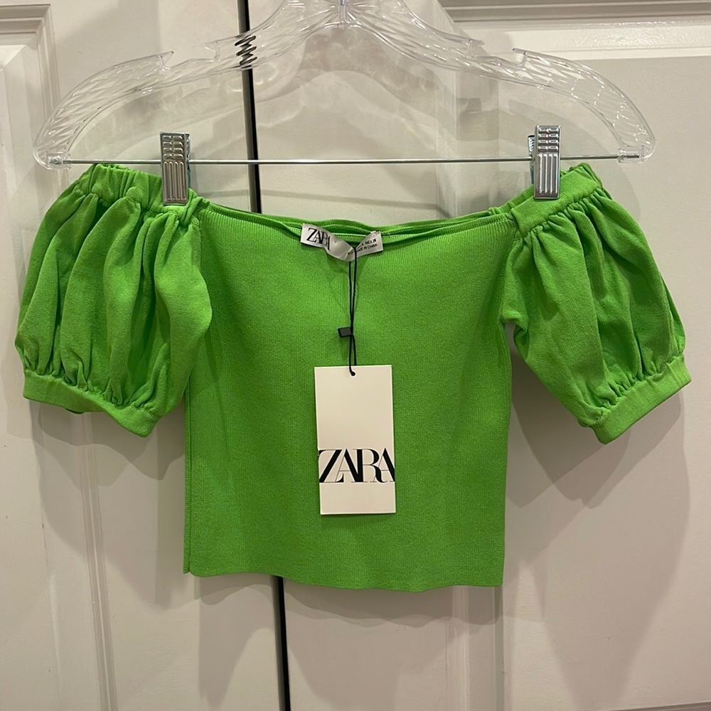 NWT Green Zara top